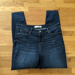 Levi's Totally Shaping Hi Rise Skinny Jeans